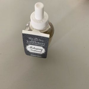 Mahogany teakwood wallflower